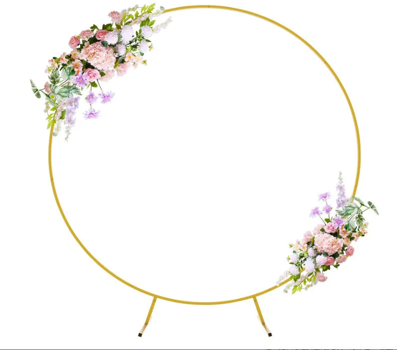 Arche ronde en métal de 2 m : cadre doré avec deux bouquets.