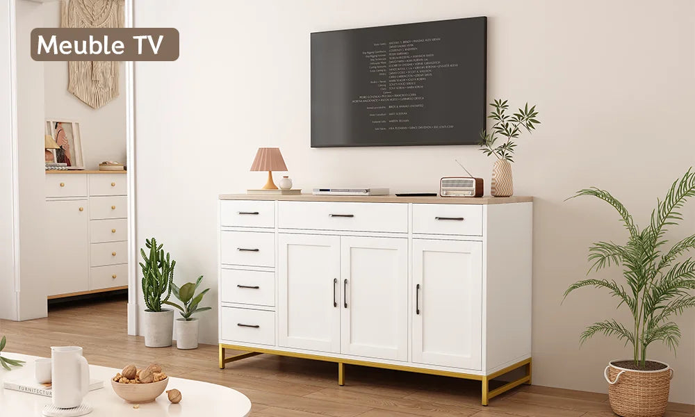 Buffet blanc style meuble TV avec 2 portes et 4 tiroirs, pieds en bois, vue de loin