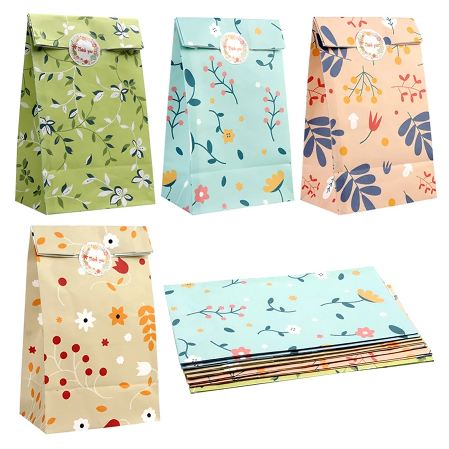 Sachets fleuris ouverts, fermés et pliés à plat