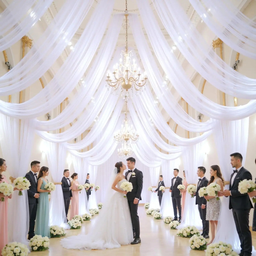 Rideaux en tulle blanc pour arche, drapés ondulés en demi-cintre et fond de cérémonie