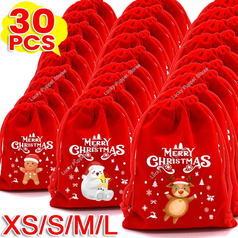 Présentation d’un assortiment de 30 sacs cadeaux rouges