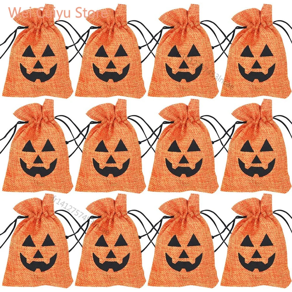 Lot de sachets orange avec visages de citrouille