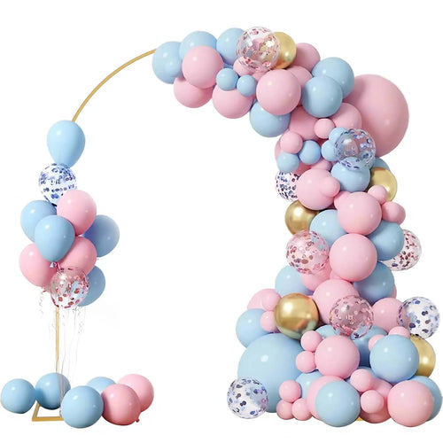 Arche arrondie dorée en métal : arche avec ballons roses et bleus.