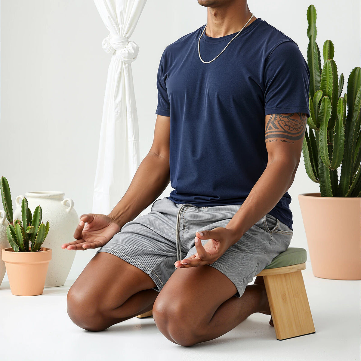 Banc de méditation pliable en bambou avec assise rembourrée — utilisation à genoux