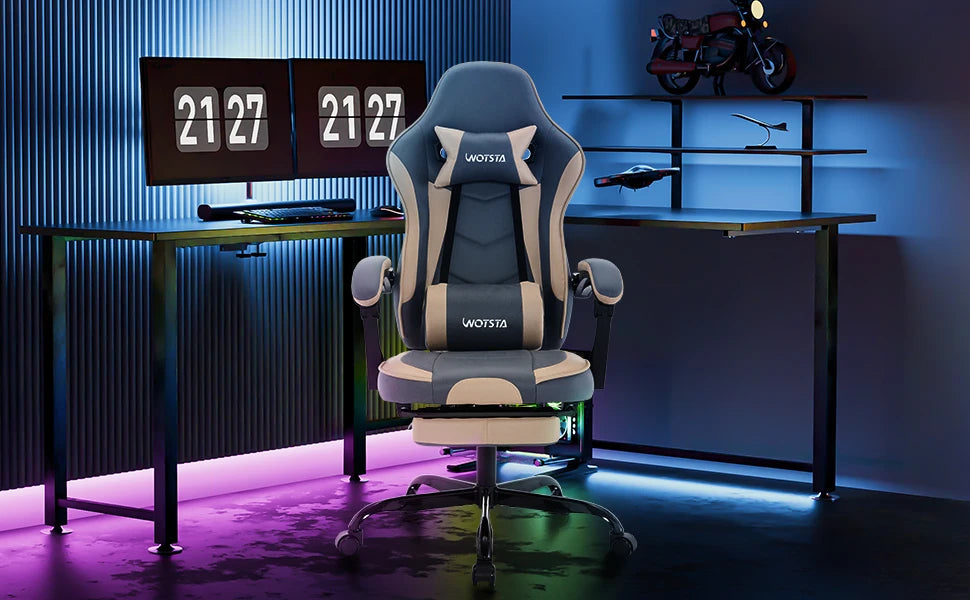 Fauteuil gaming avec repose-pieds et coussins