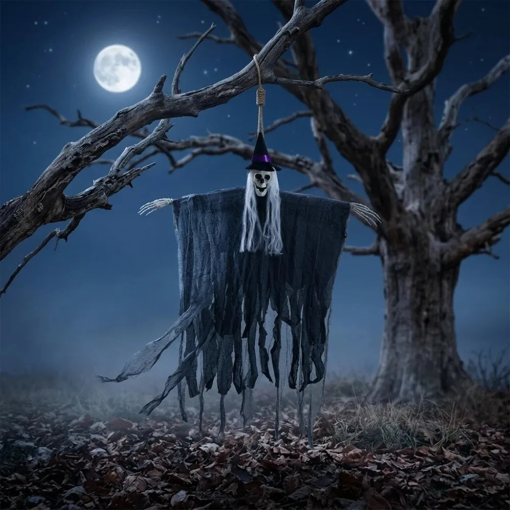Sorcière squelette à suspendre pour Halloween : modèle noir sous une branche.