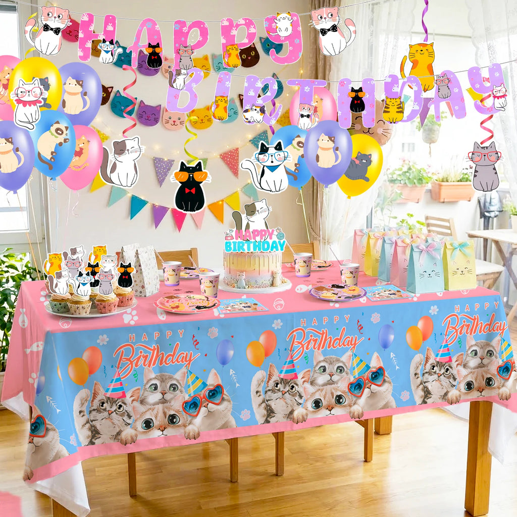 Décoration anniversaire chaton : mise en scène pour un anniversaire.