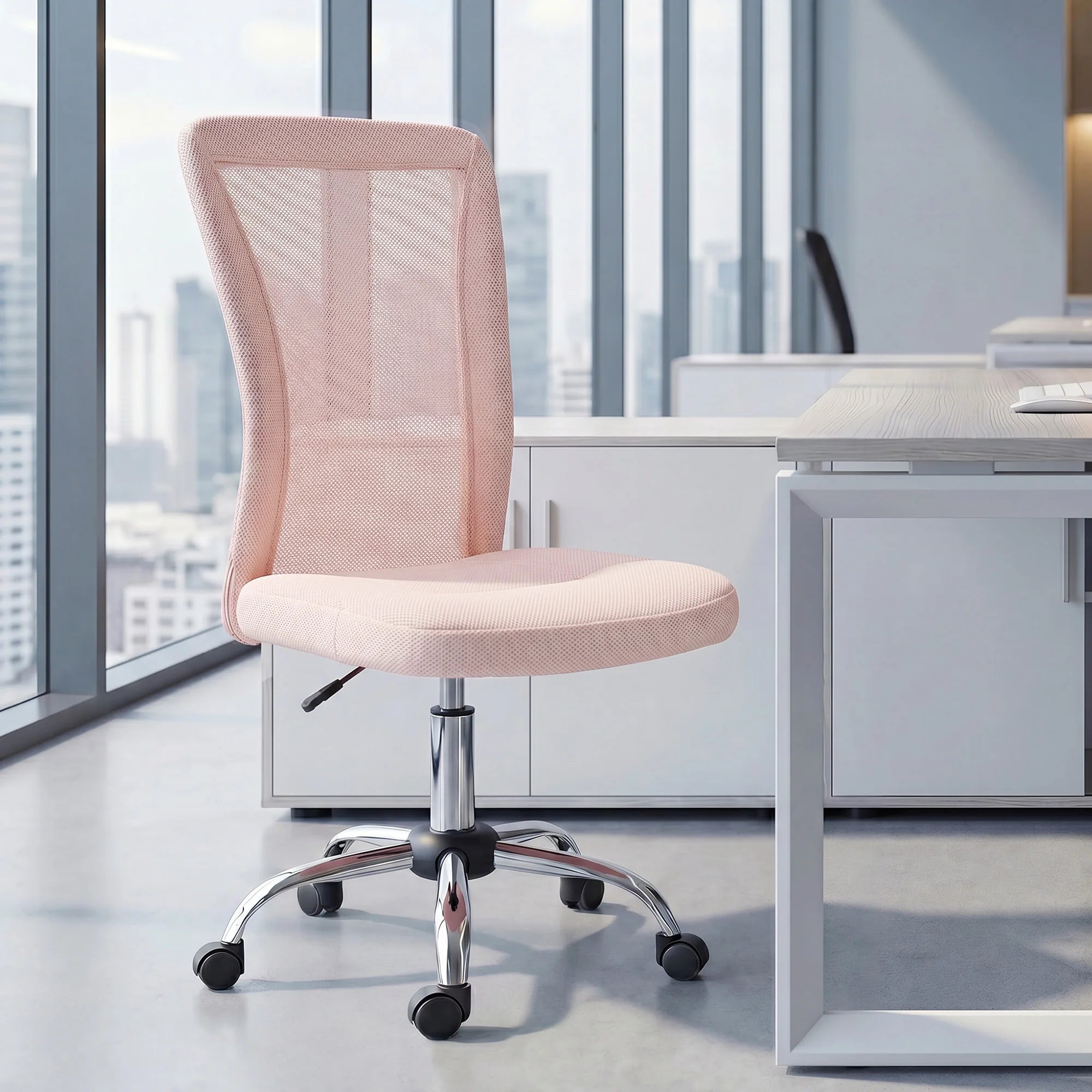 Chaise de bureau rose en maille réglable et pivotante