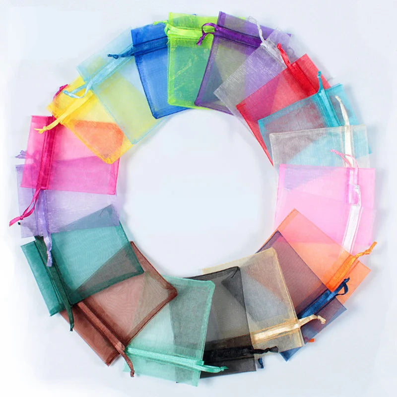 Variante multicolore de pochettes en organza