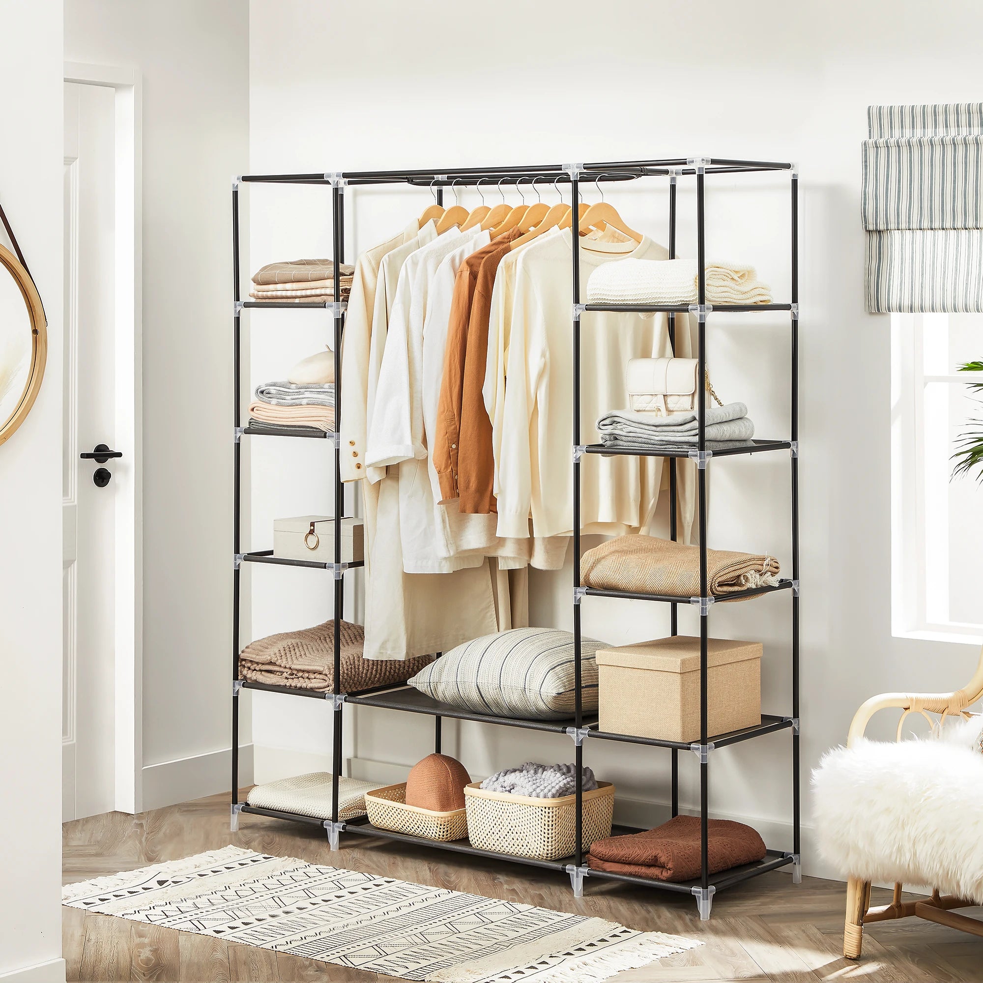 Armoire en tissu 12 compartiments avec penderie
