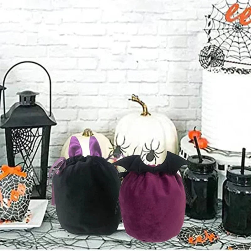 Pochettes Halloween dans un décor de table