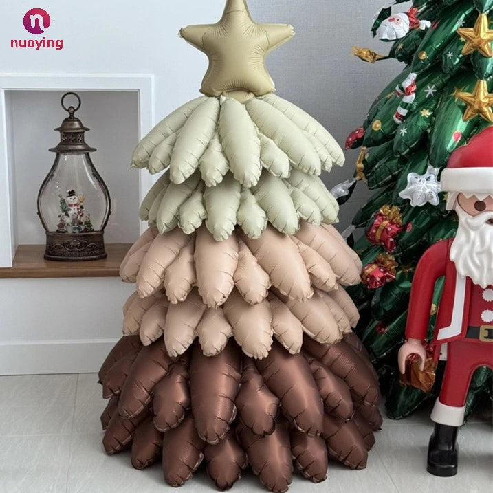 Exemple de ballon sapin dans un décor de Noël