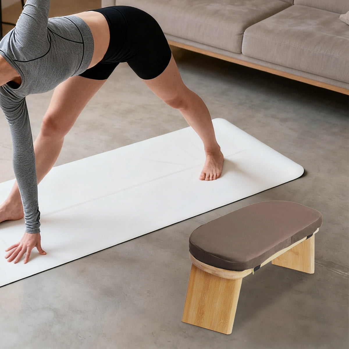 Banc de méditation pliable en bambou avec assise rembourrée — banc brun ouvert