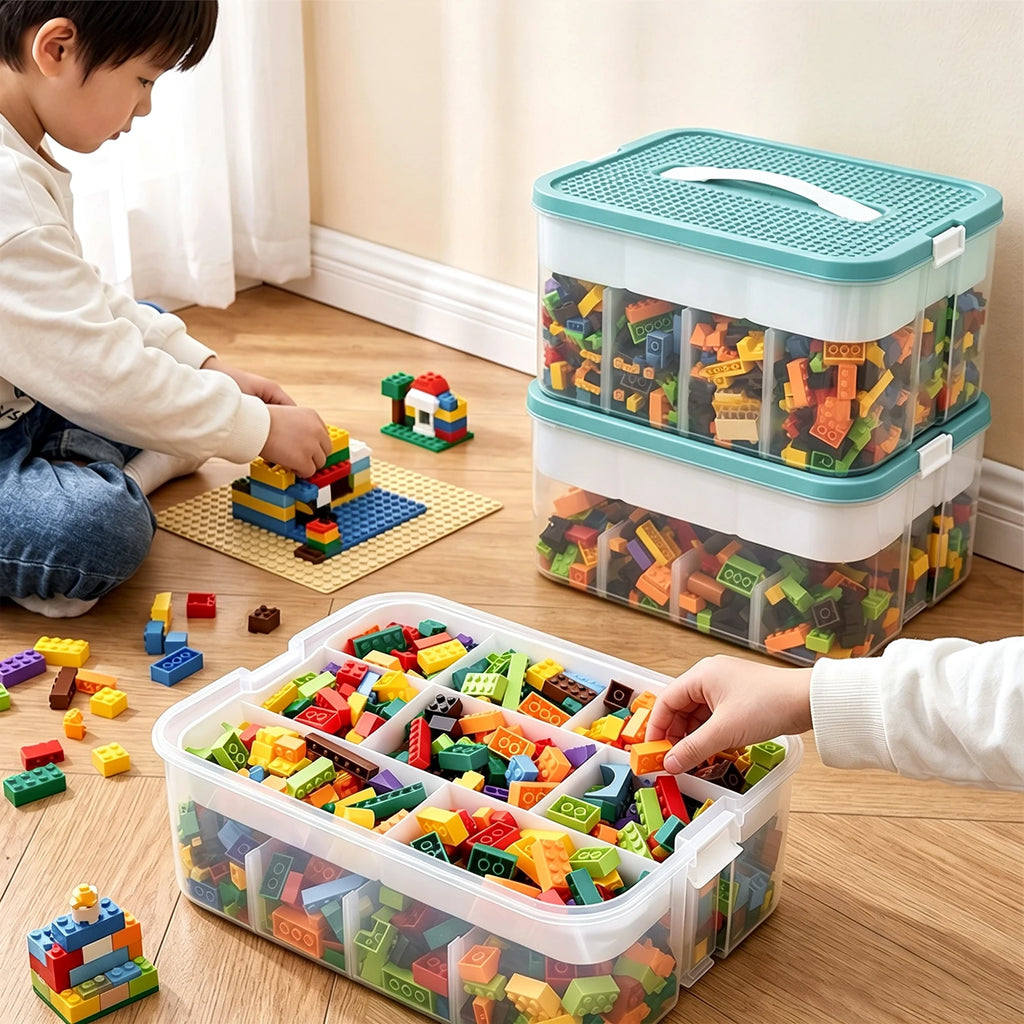 Boîte de rangement à 3 niveaux avec couvercle turquoise et compartiments pour jouets.