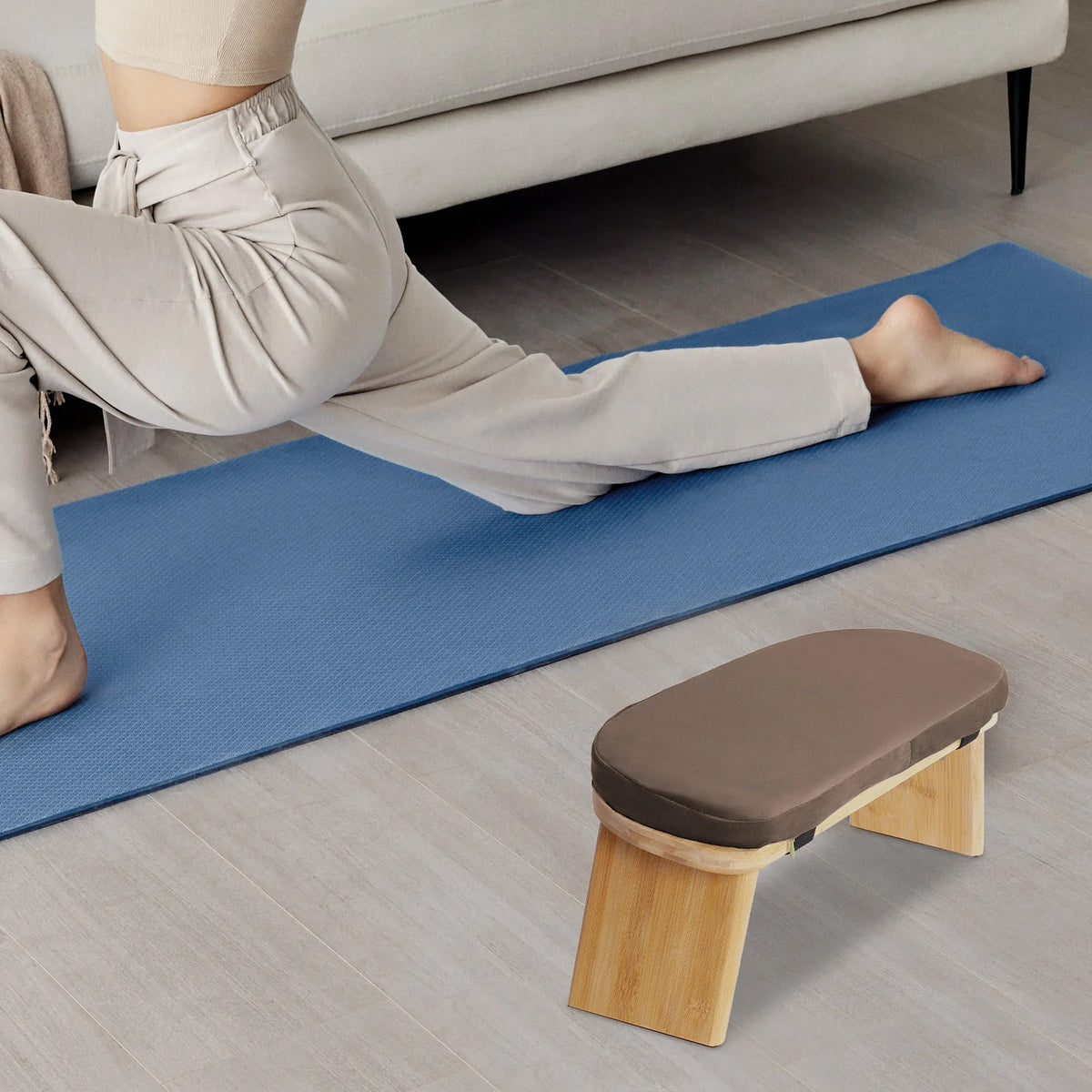 Banc de méditation pliable en bambou avec assise rembourrée — banc pliant au sol