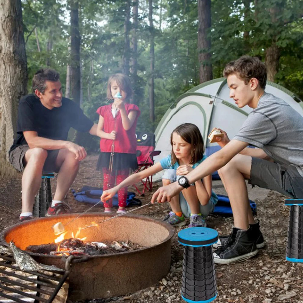 Tabouret télescopique pliant, hauteur réglable jusqu’à 45 cm — dans un décor de camping
